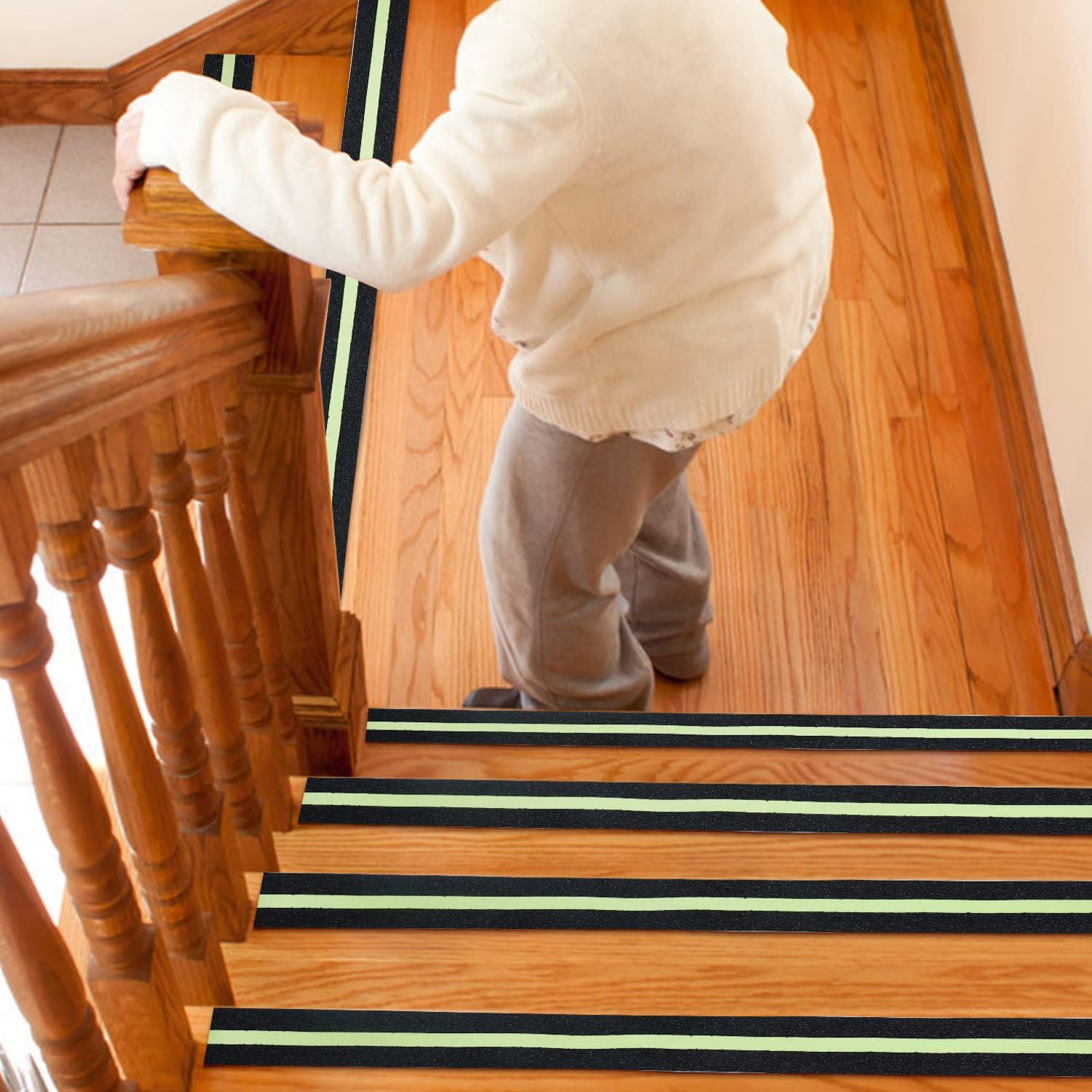 2 Pack adhésif antidérapant avec Film Lumineux Brille dans Le Noir, Bande de sécurité pour escaliers échelles sols glissants Intérieur et Extérieur - 5