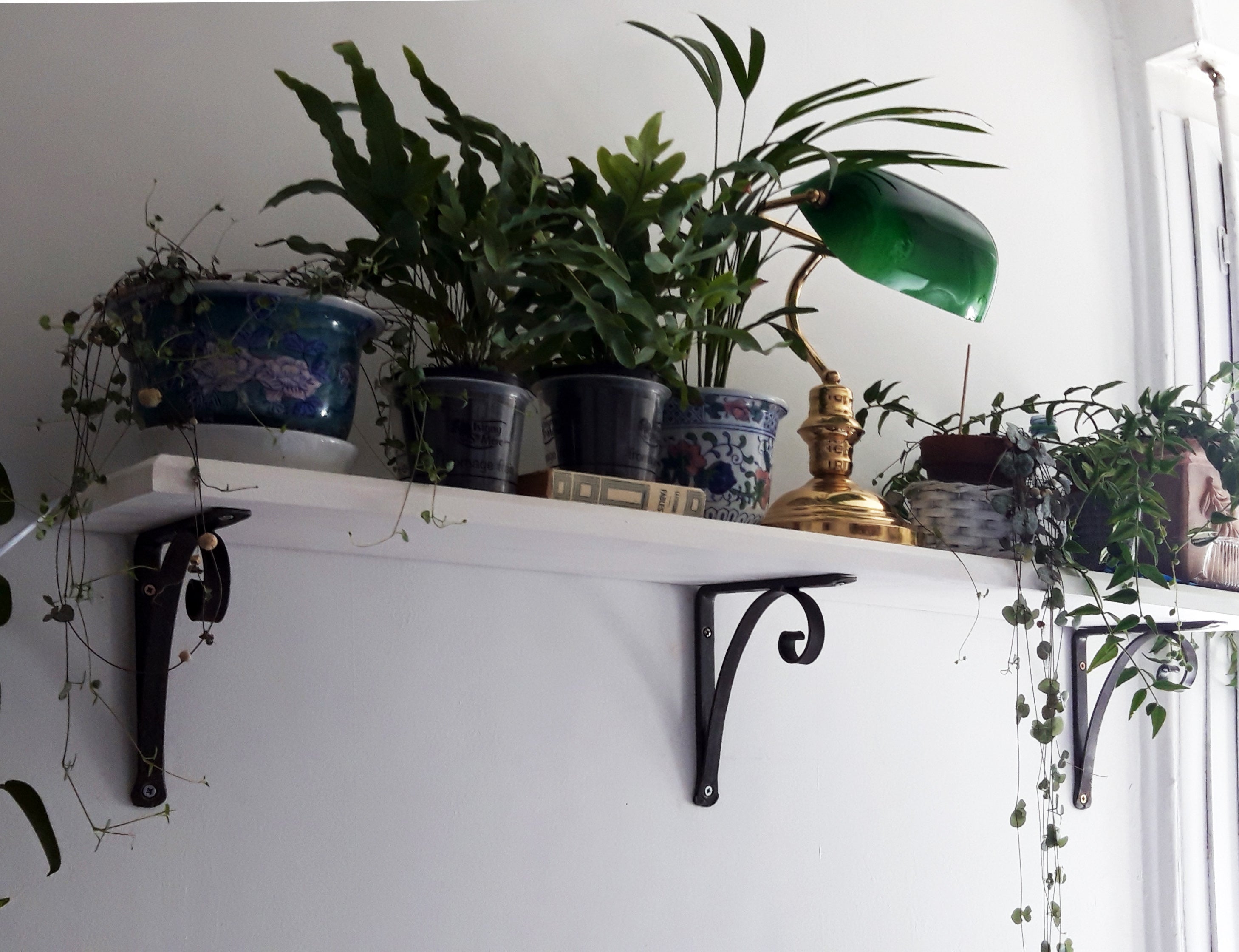 Equerre CHAPLIN by ÔTHENTIK en fer 