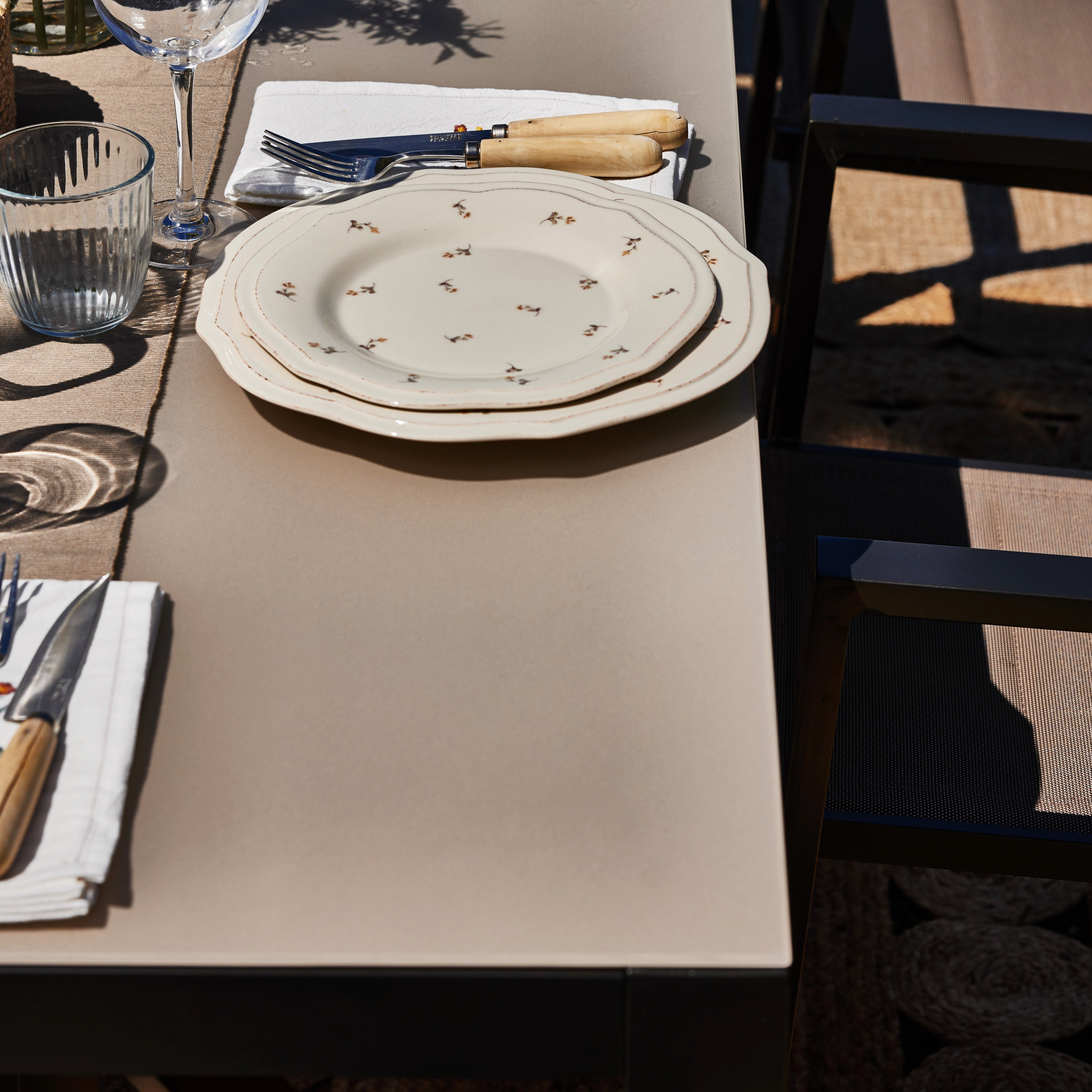 Conjunto mesa fija 70×70 y 2 sillas jardín marrón - Tokyo - 5