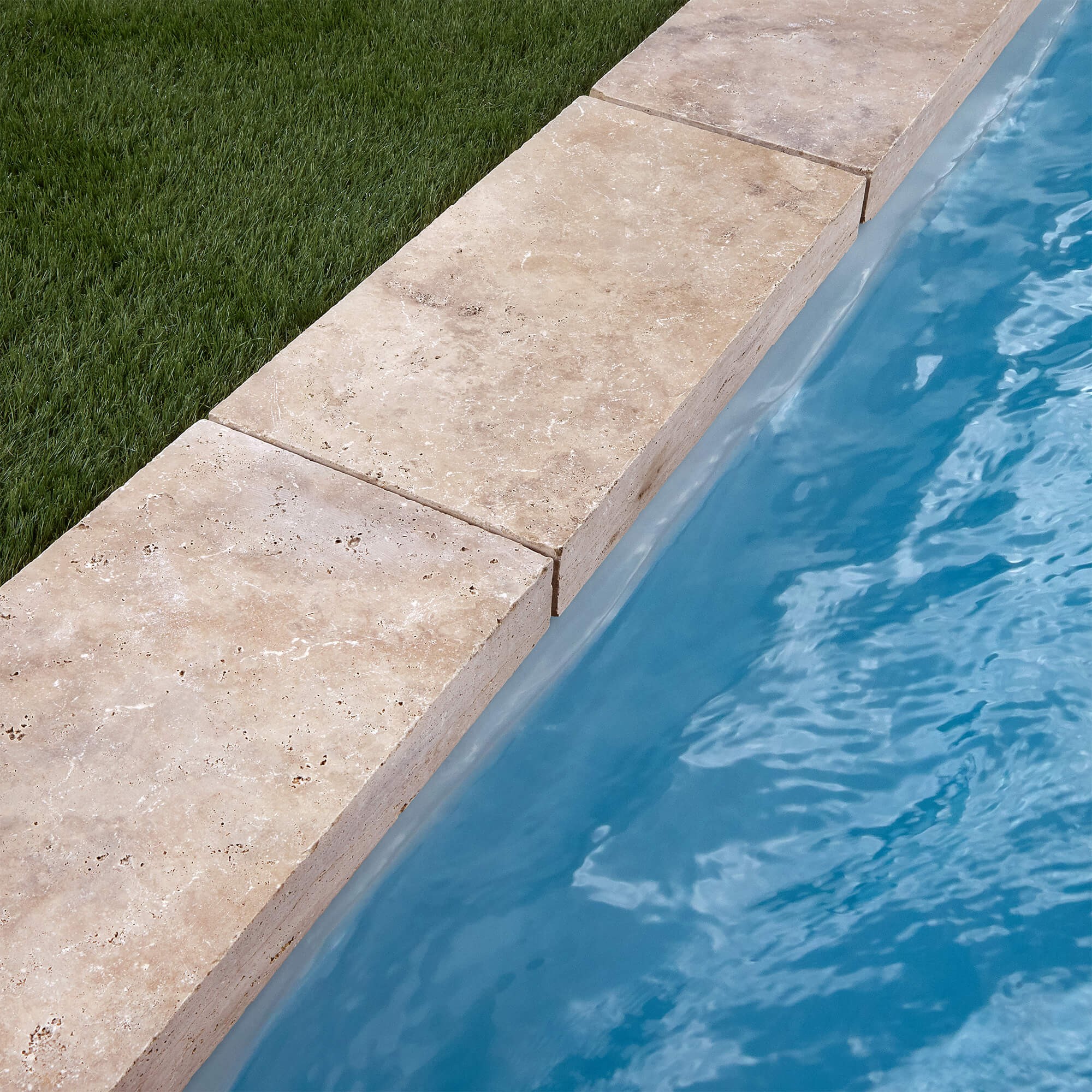 Margelle de piscine Pierre Naturelle Travertin Beige Mix 1er Choix ...