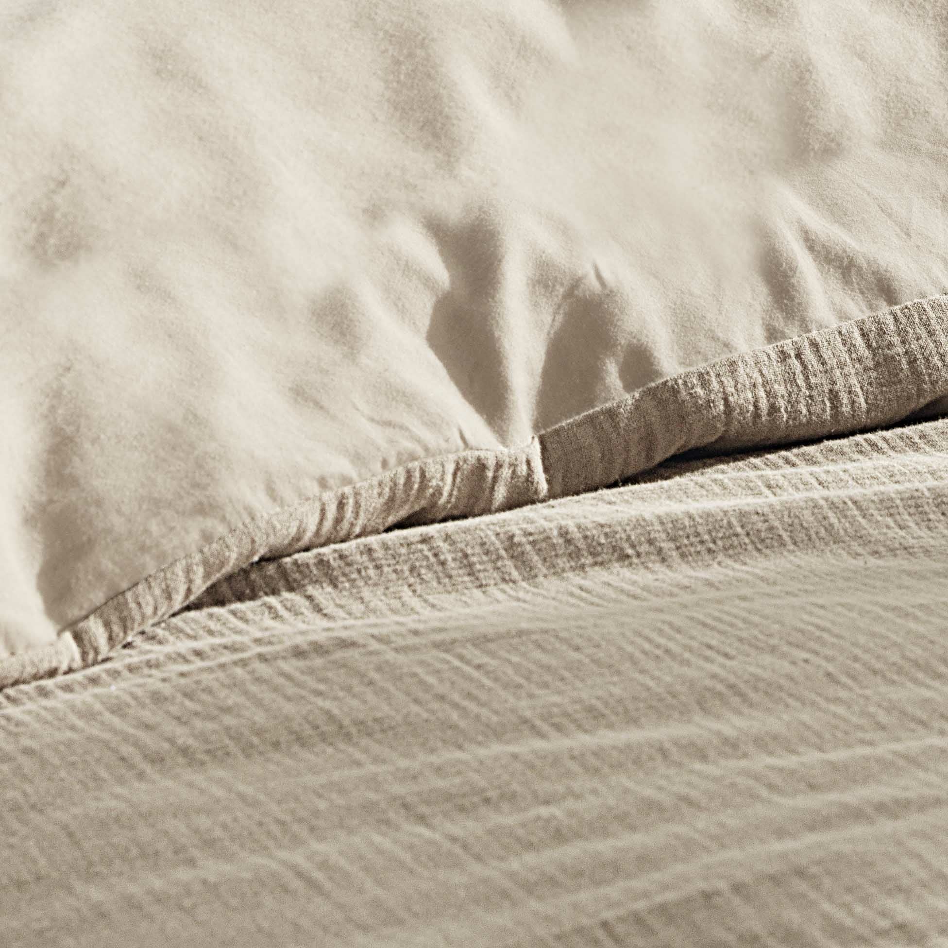 Parure de lit 260 x 240 cm – Gaze de Coton / Coton 57 fils – Angelia Sable + 2 taies - 2