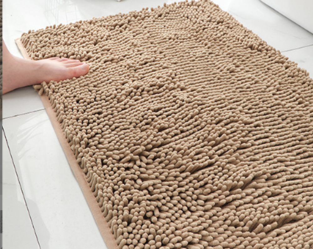 Beżowa antypoślizgowa mata łazienkowa z mikrofibry, 40 x 60 cm