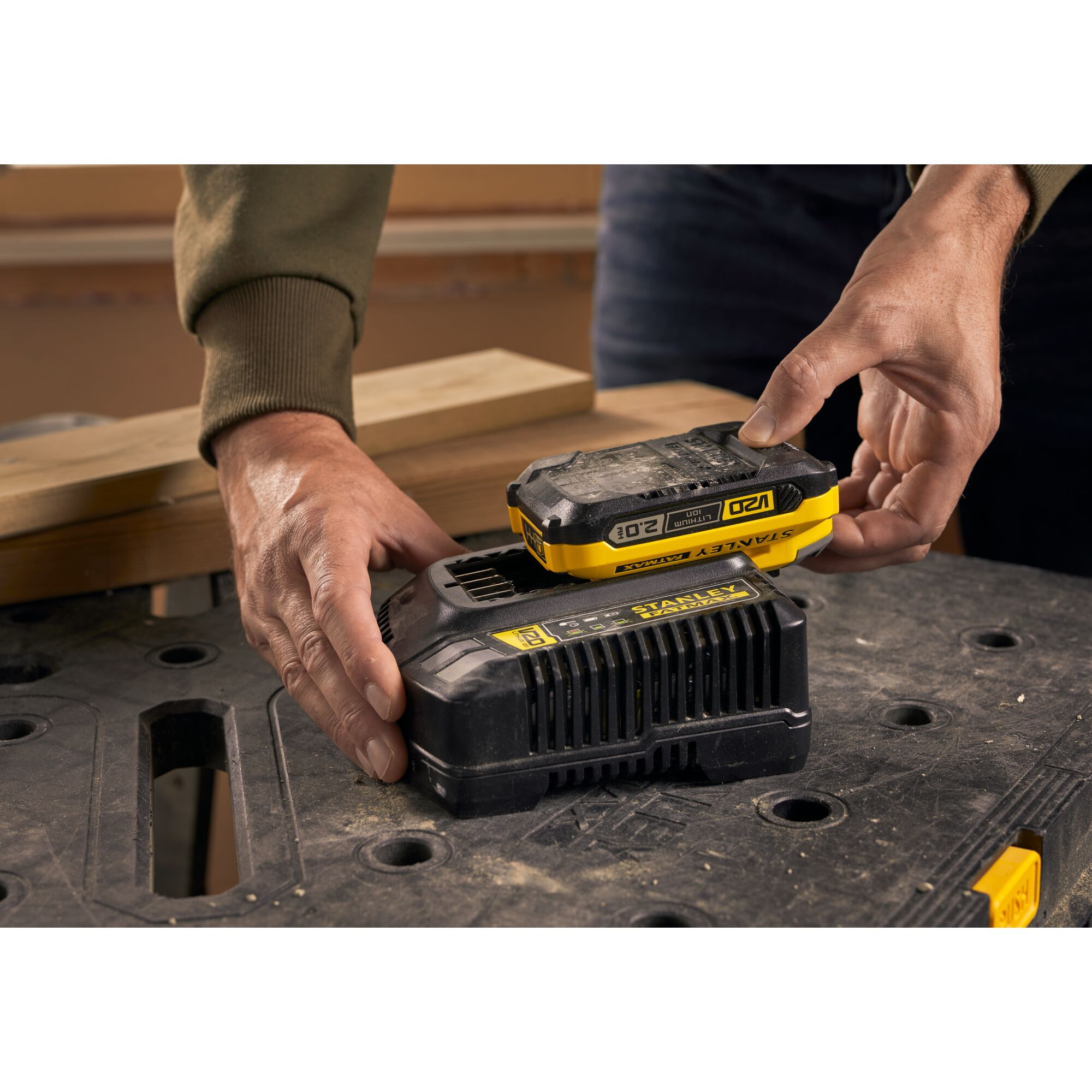 Batterie LITHIUM-ION 18V 2Ah - STANLEY Fatmax SFMCB202-XJ - Technologie améliorée gamme Fatmax V20 - 5