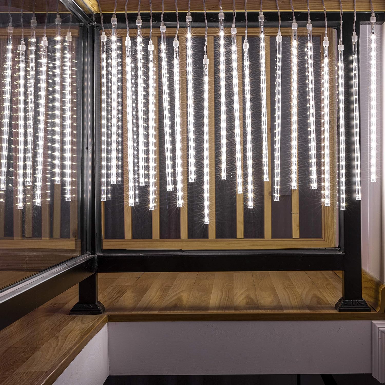 Catena luminosa a LED con pioggia di meteoriti - Decorazione d'interni, feste, matrimoni - Luce bianca fredda - 80 cm, 8 strisce per confezione - Plu - 2