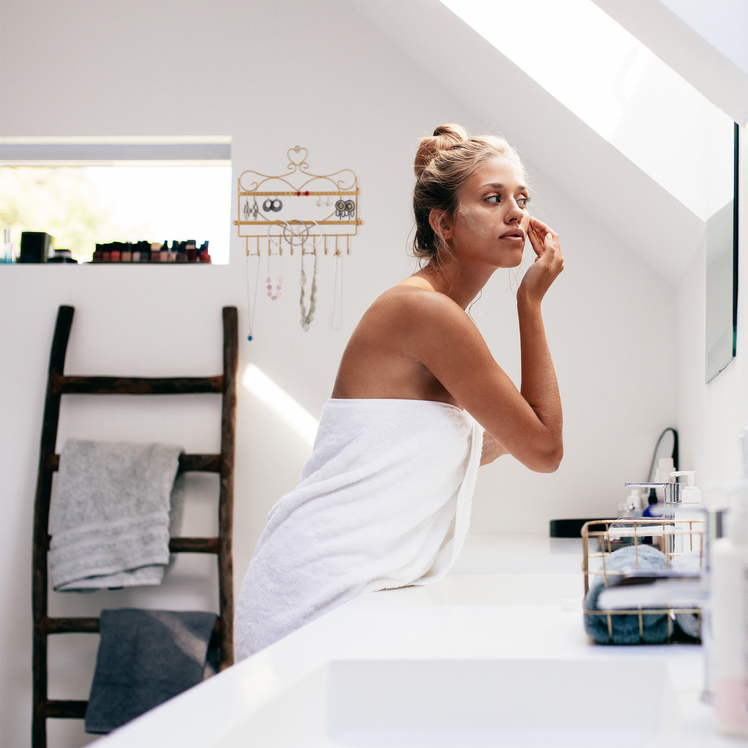 Porte-bijoux mural, pour colliers, boucles d’oreilles & bracelets, présentoir, 30 x 36,5 x 3,5 cm, noir, Relaxdays - 3