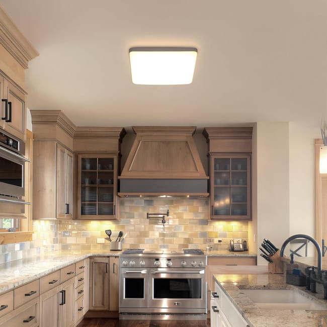Plafoniera LED Rotonda 36W – 22 Cm, 6500K, IP65, Luce Fredda 4500 Lm Per Bagno, Cucina, Camera, Balcone, Cantina