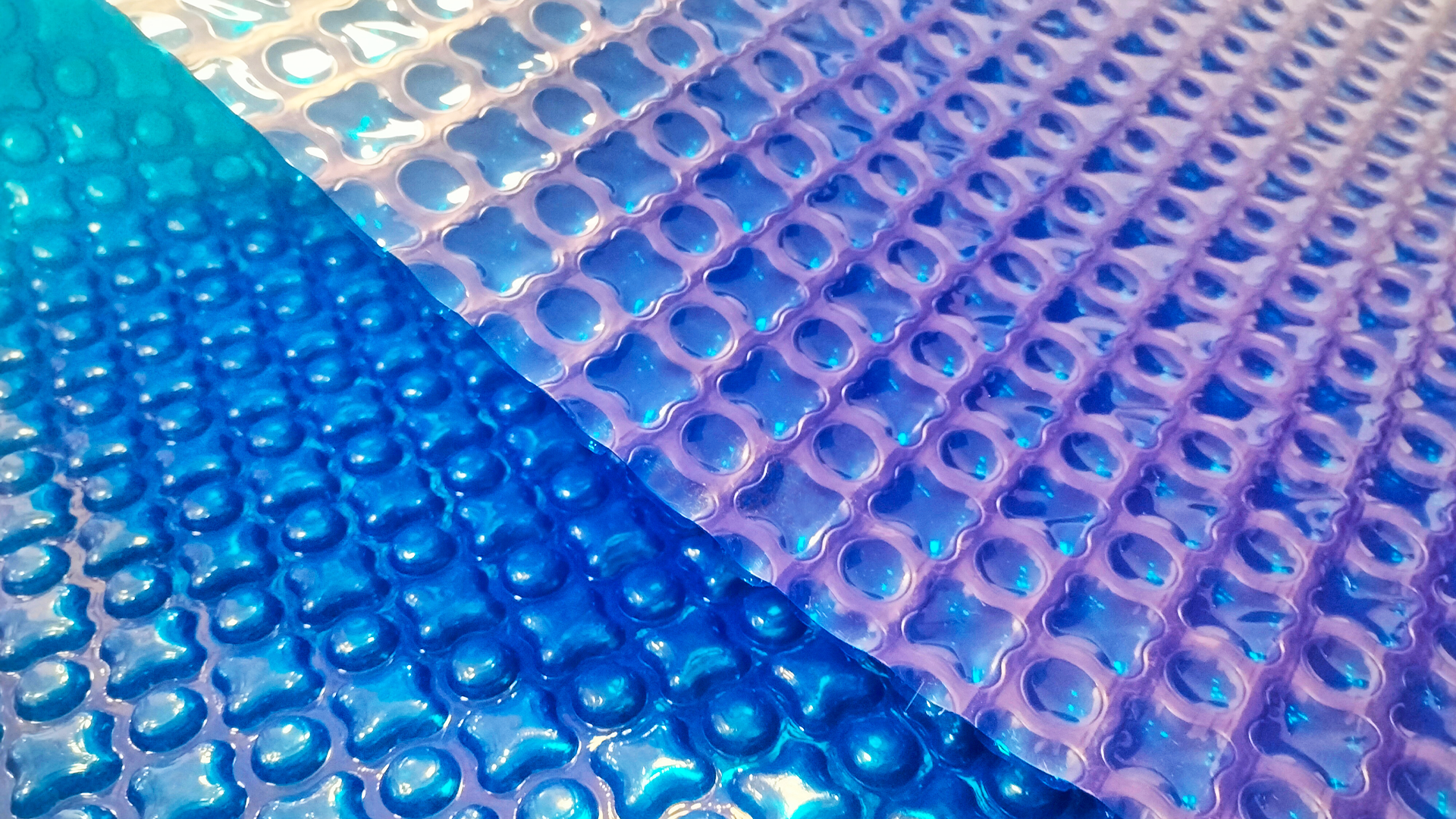 Bâche à Bulles Piscine 6,5x3 m OXO Dark Blue 500 microns - Non Bordée - Confection France - Kit oeillets et bâchette de protection - 6