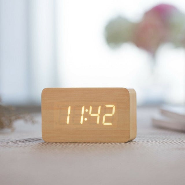 Numérique Réveil Bois Réglable Luminosité Contrôle Vocal LED Horloge Rectangle Affichage Temps Température Décor À La Maison