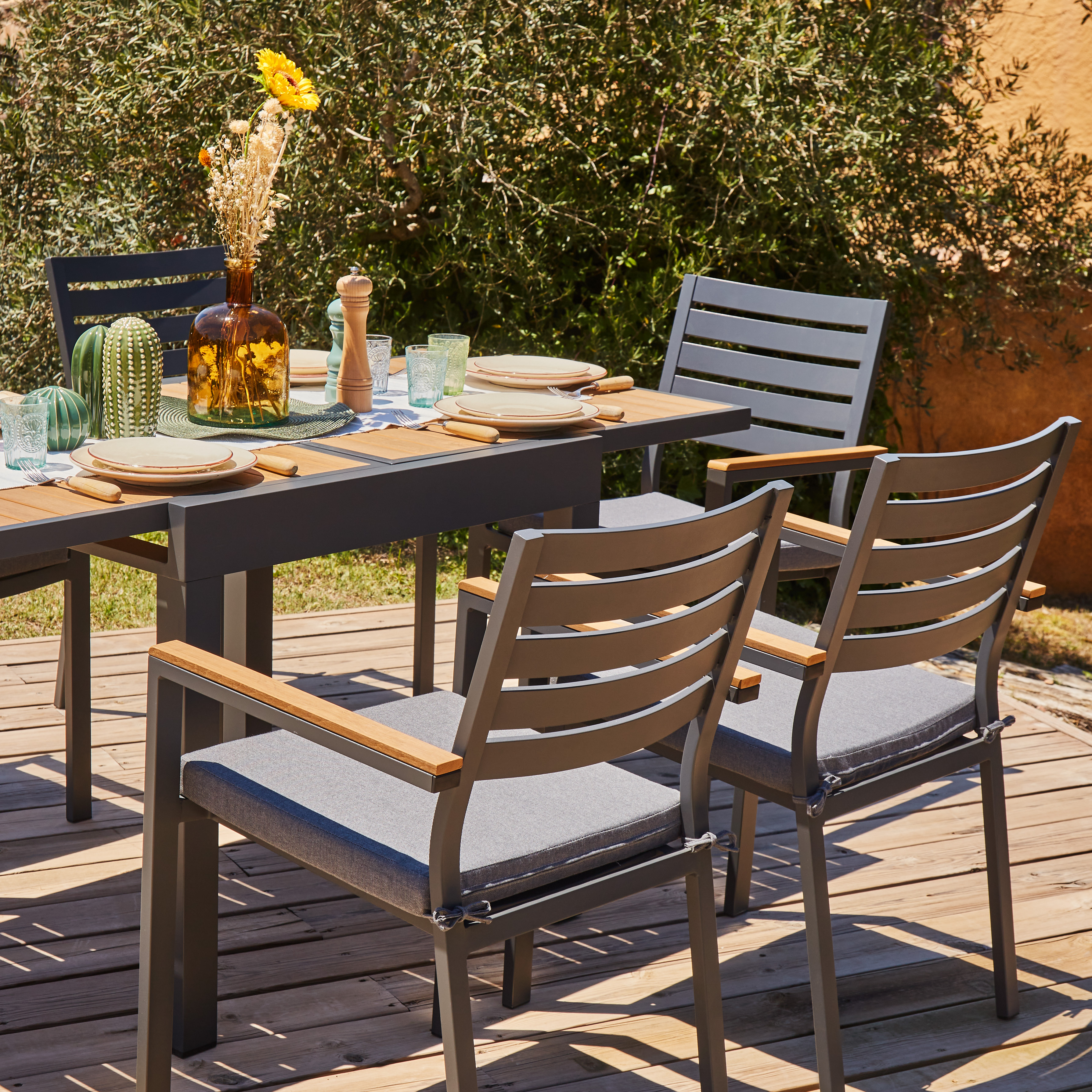 Set jardin mesa 130x70 y 4 sillas con cojín aluminio antracita oscuro - Osaka - 6
