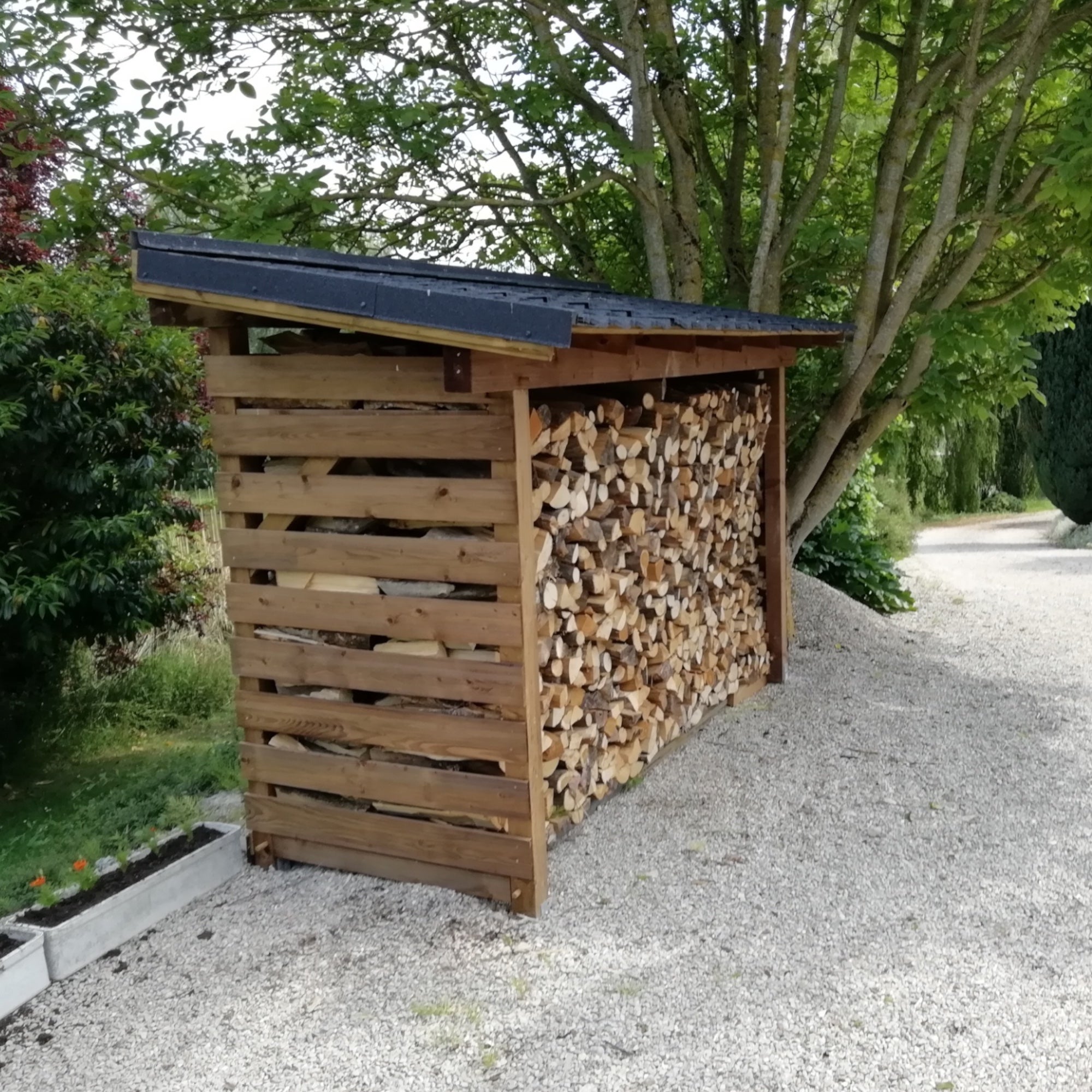 Abri buches 3m ROBUSTE en Bois Classe 3, fabrication 100 Française — free download