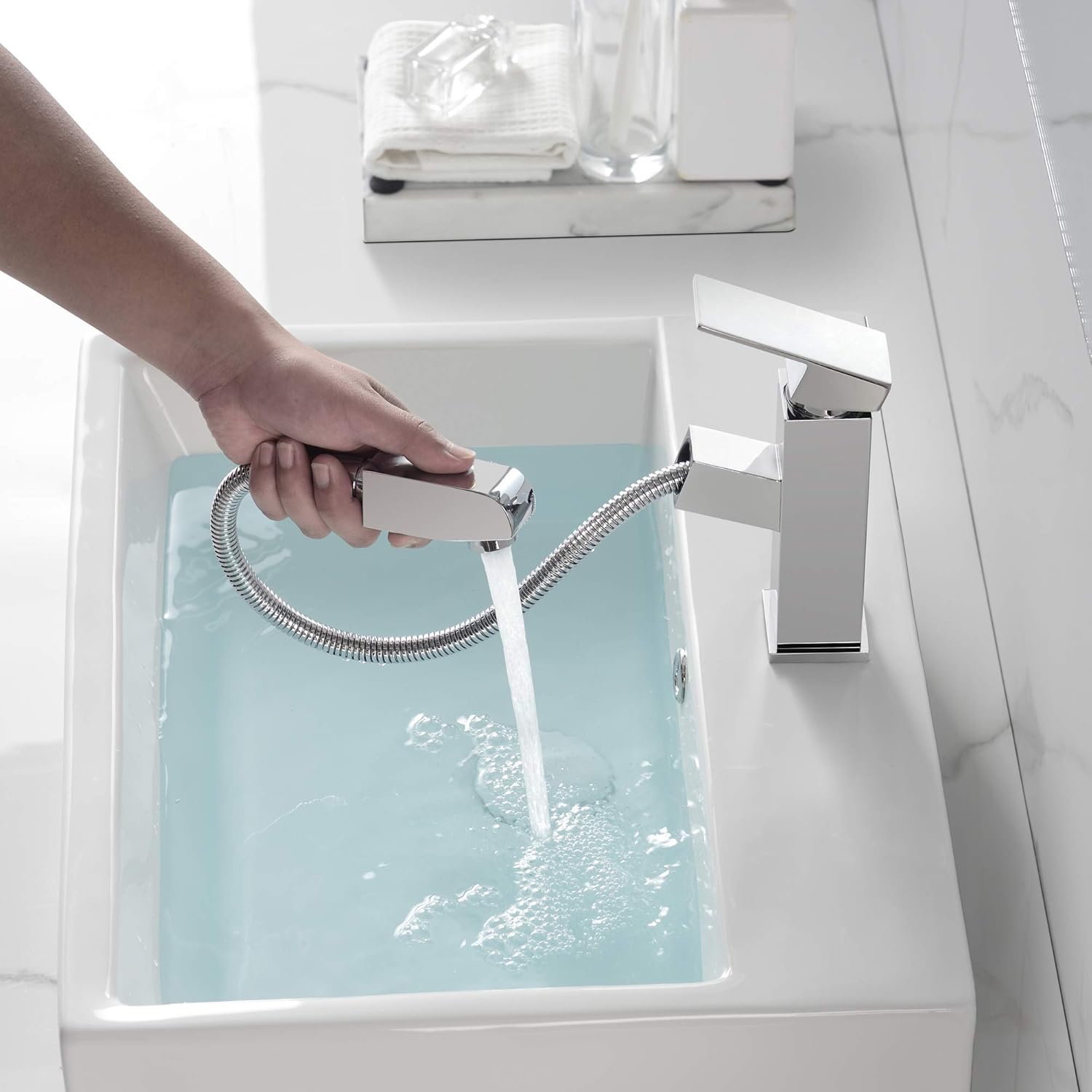 Robinet de lavabo de salle de bain, robinet à poignée unique extractible, corps en laiton durable, options eau chaude et eau froide, facile à install - 4