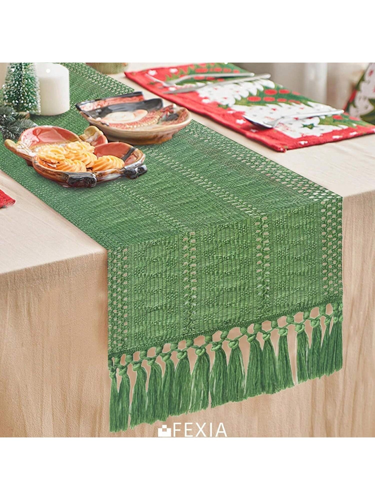 10 idées originales pour glisser des pompons dans sa décoration de