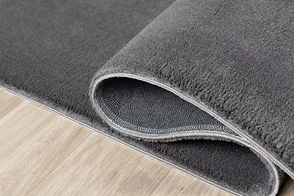 the carpet Relax tapis moelleux à poils courts, dessous antidérapant, lavable à 30 degrés, super soft, aspect fourrure, Anthracite, 160 cm - 4