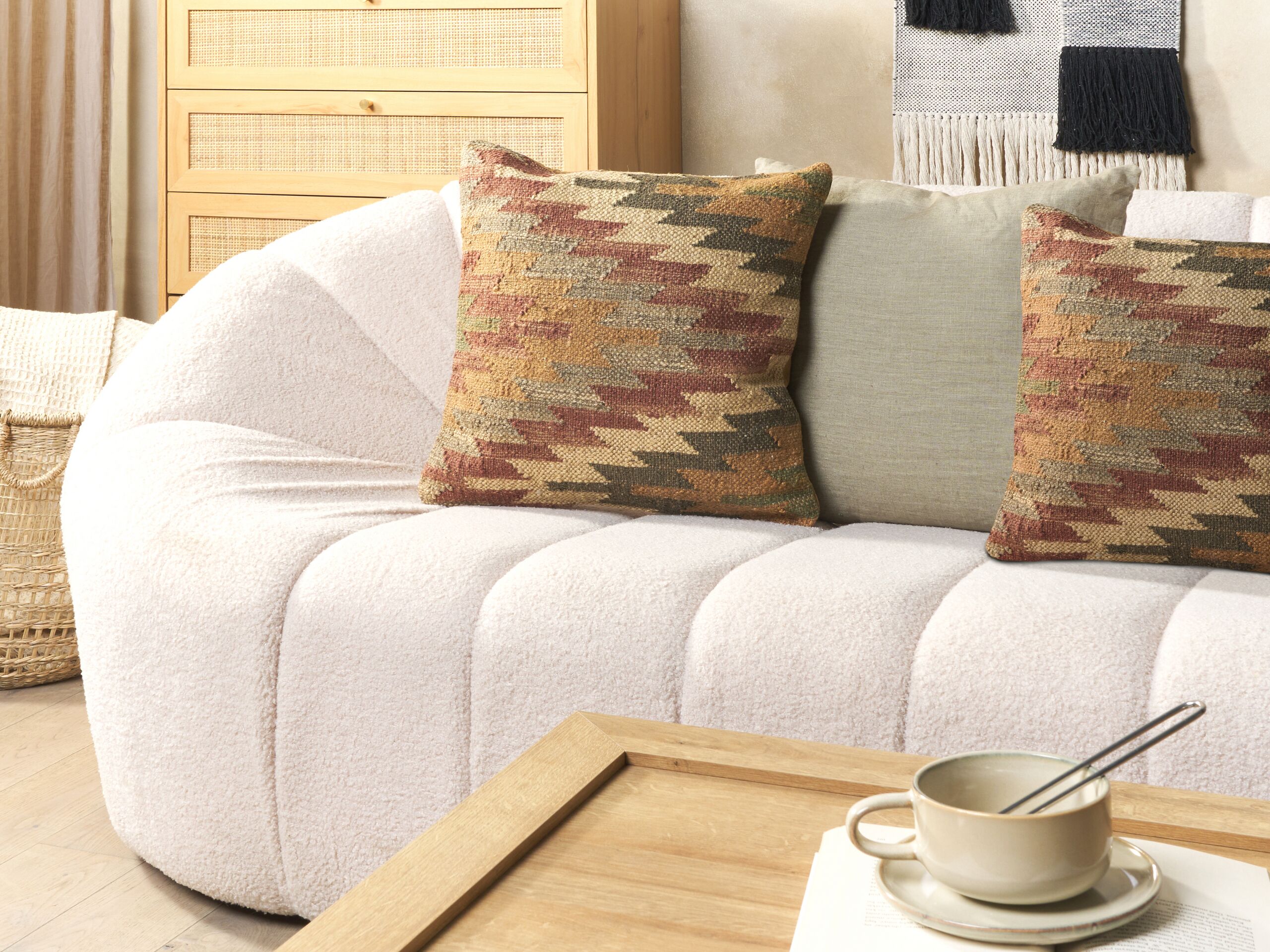 Beliani conjunto de 2 cojines deepor yute 45 x 45 cm geométrico multicolor