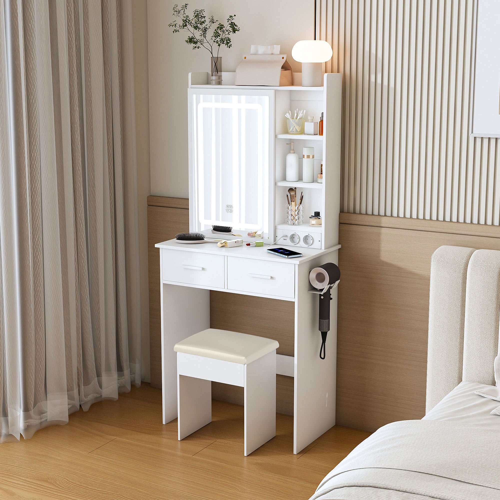 Petite coiffeuse blanche avec éclairage LED réglable, tabouret et rangements. Idéale pour les petites chambres. Dimensions&nbsp;: 60&nbsp;×&nbsp;136&nbsp;×&nbsp;36&nbsp;cm. - 2