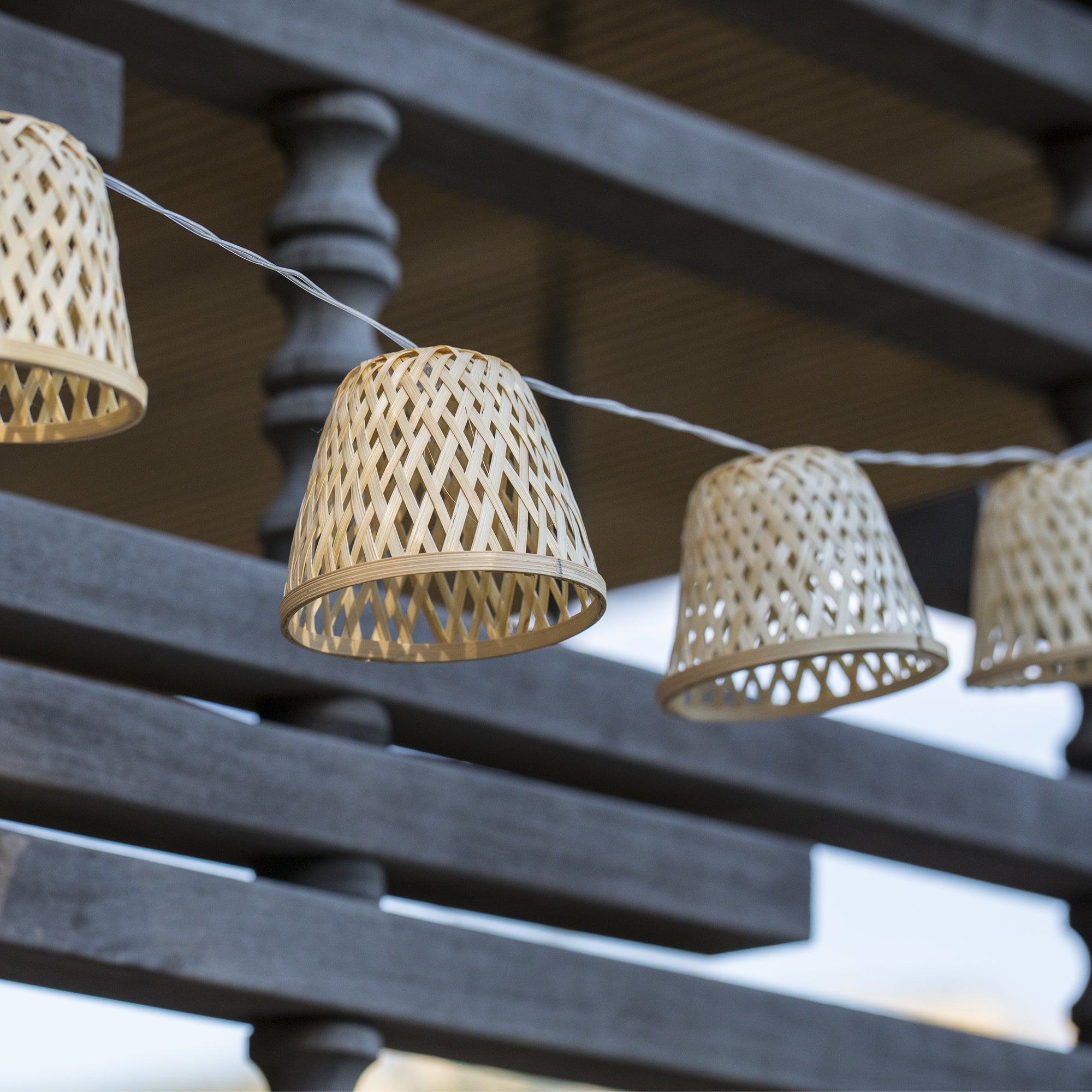 Chill Hybrid Bamboo Solar String Lights, 10 lâmpadas, 3,8 m - 3