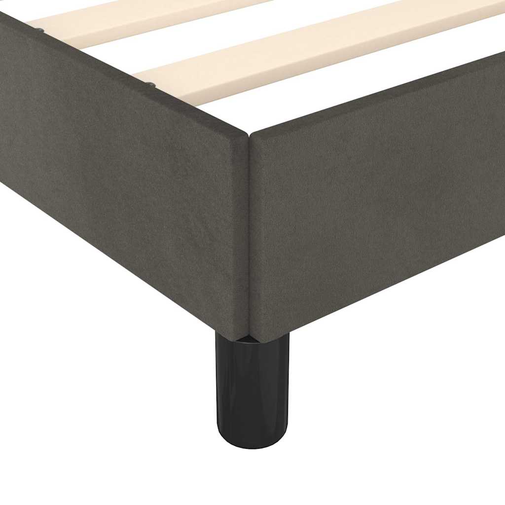 Cadre de lit sans matelas gris foncé 160 x 200 cm en velours - 7