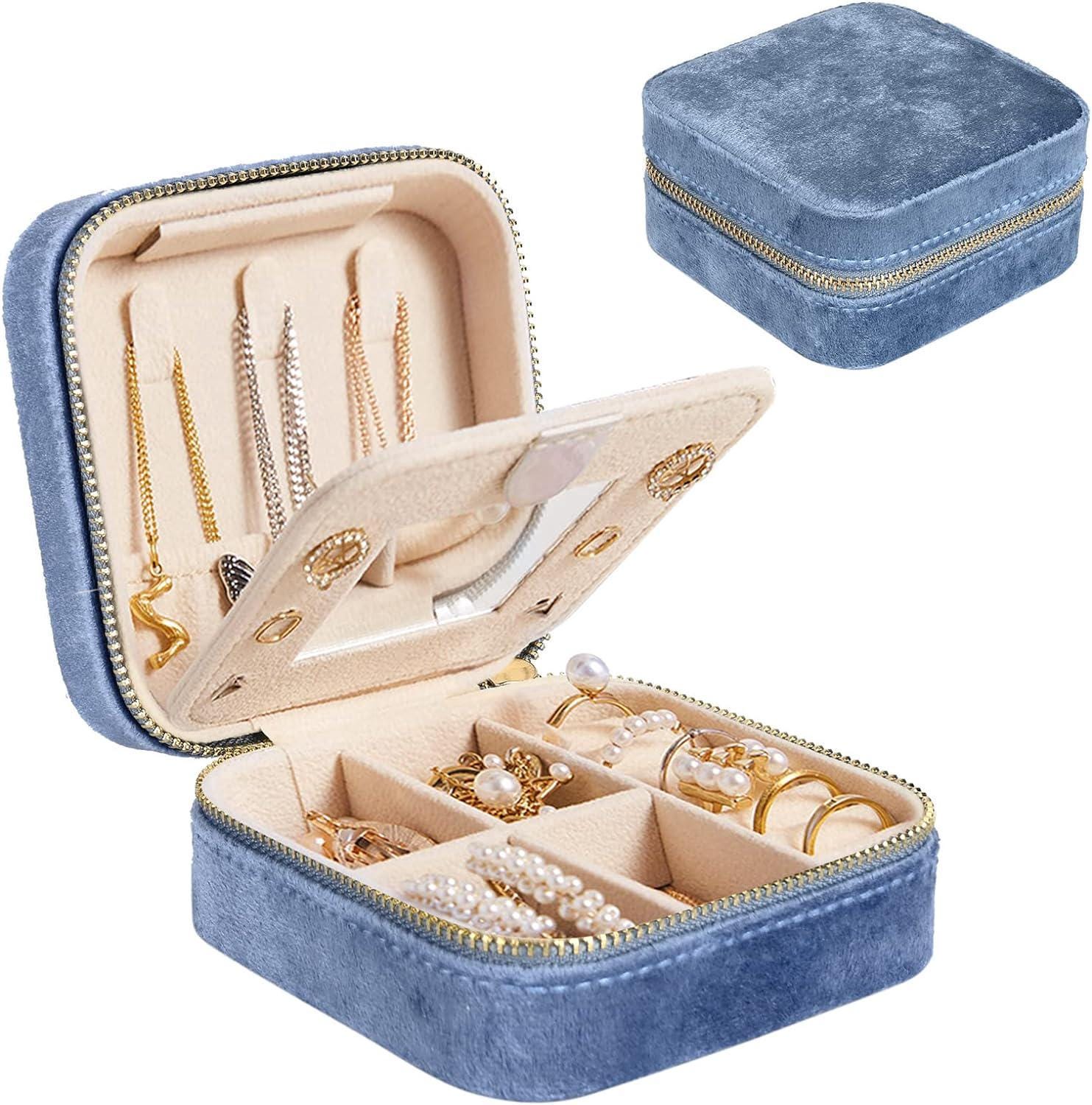 Organizer Gioielli Stackers Portagioie Classico - Set Di 2 Pezzi, Blu Scuro, Con Velluto Grigio, Organizza Collane, Orecchini, Anelli E Orologi - Espandibile Portagioie Blu Scuro Con Velluto Organizer Gioielli Stackers Portagioie Classico - Set Di 2 Pezzi, Blu Scuro, Con Velluto Grigio, Organizza Collane, Orecchini, Anelli E Orologi - Espandibile Portagioie Blu Scuro Con Velluto