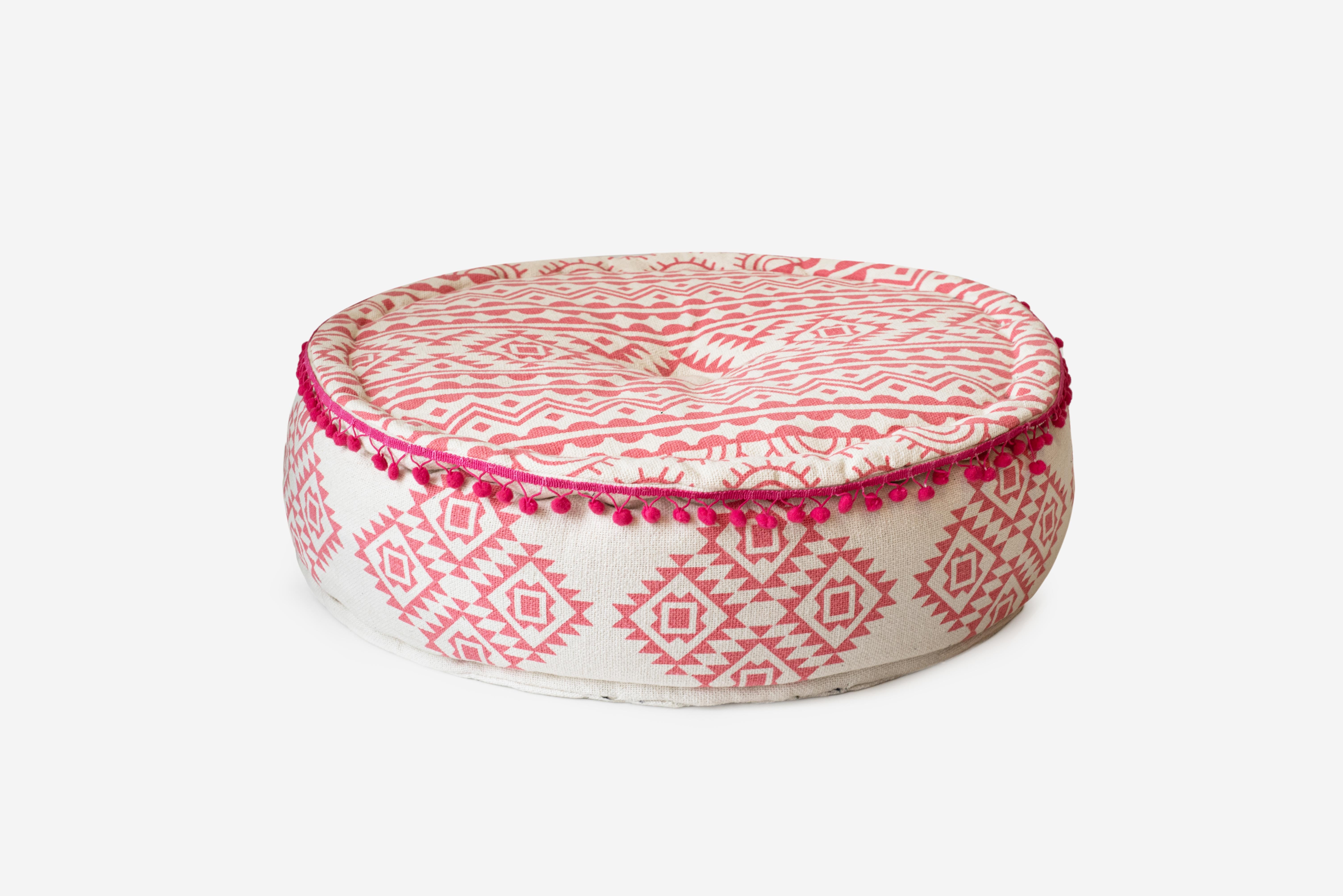 RÓŻOWA OKRĄGŁA PUFA Z ETNICZNEJ BAWEŁNY Ø60X20CM