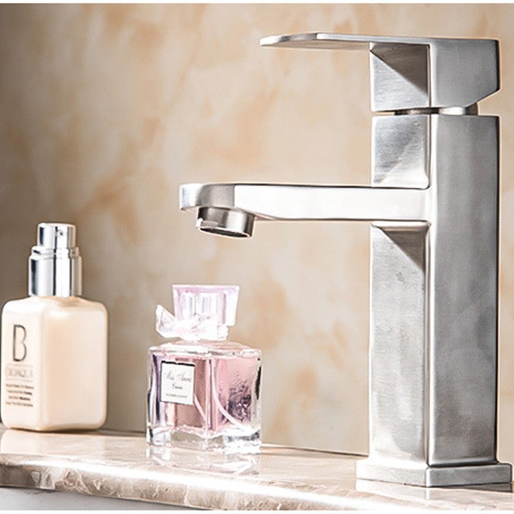 Baterie łazienkowe ze stali nierdzewnej, baterie zlewozmywakowe, baterie do ciepłej i zimnej wody