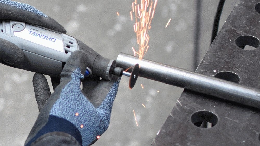Outil Rotatif Multifonction DREMEL F0133000JP 130W avec 1 Adaptation 25 Accessoires, 10 000-33 000 tr/min - 5