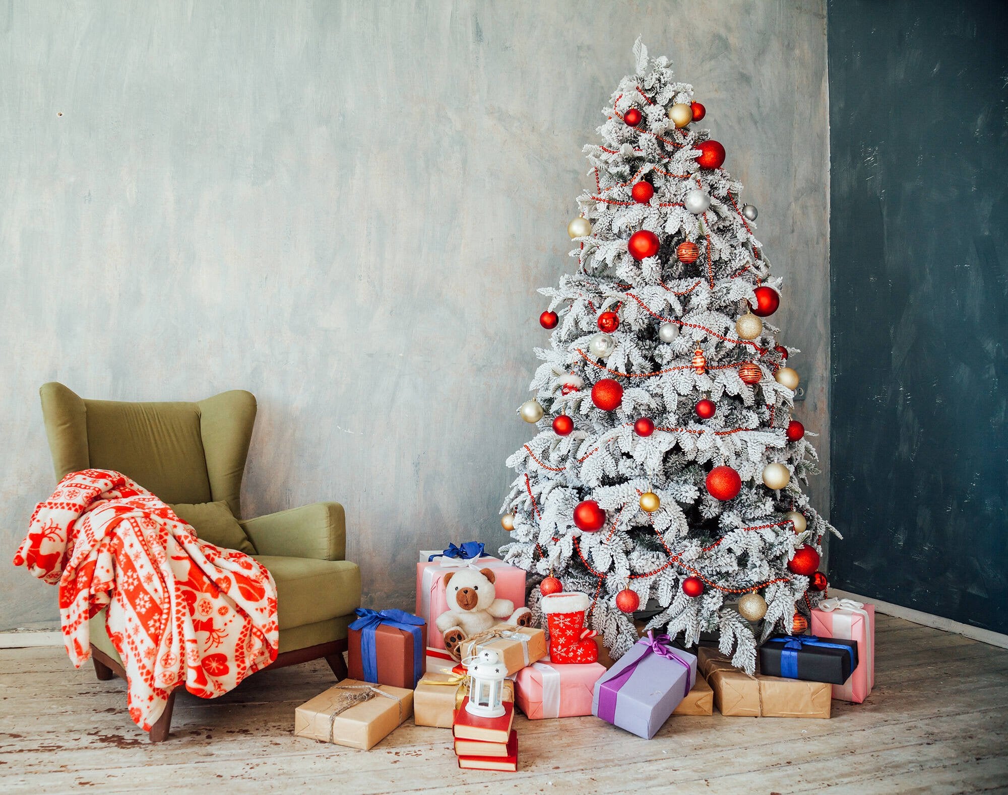 Albero Di Natale Con Pigne Verde 225 Cm In Pvc E Pe