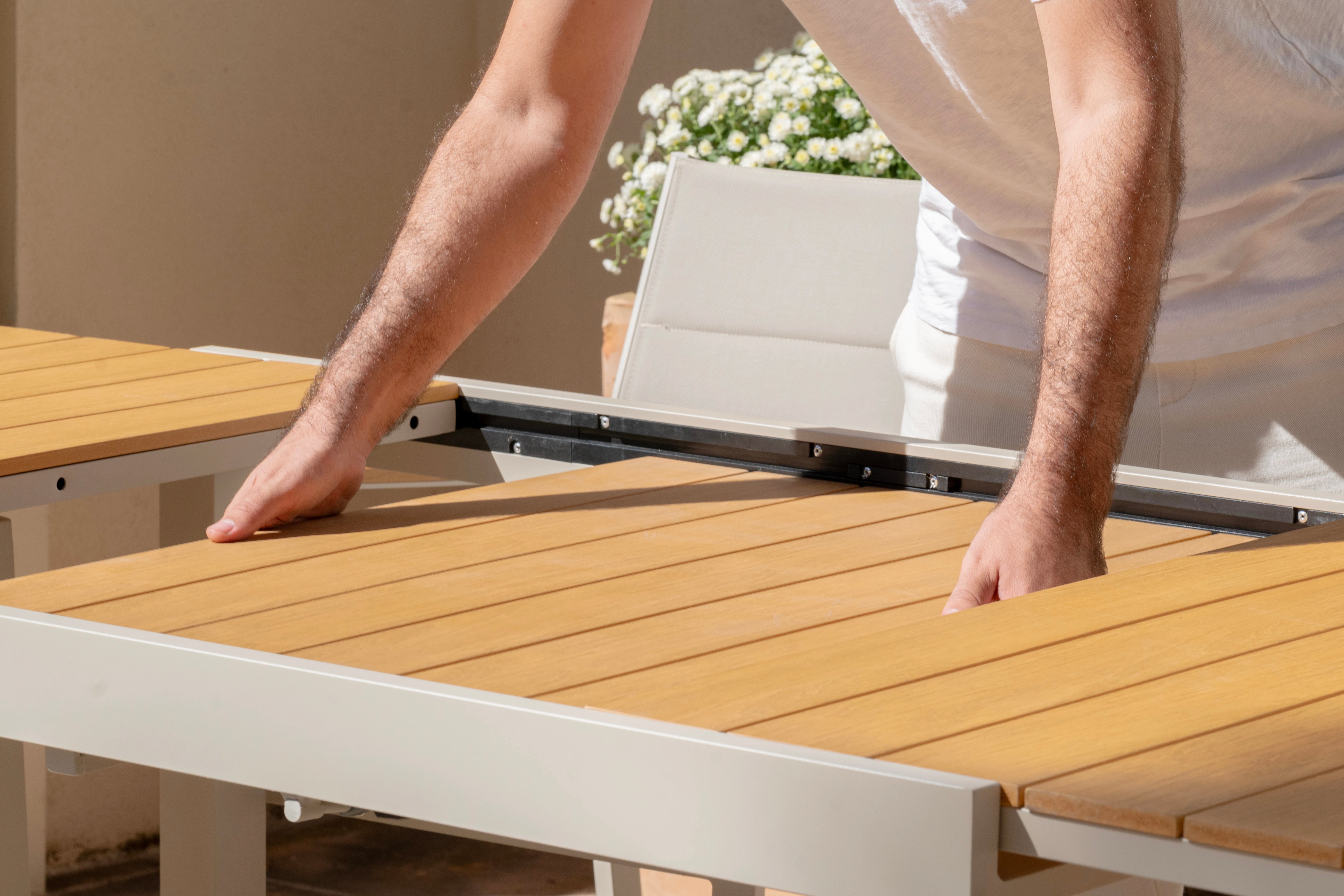 Mesa de jardin extensible beige 200/300x100 imitacion madera - Osaka - 7