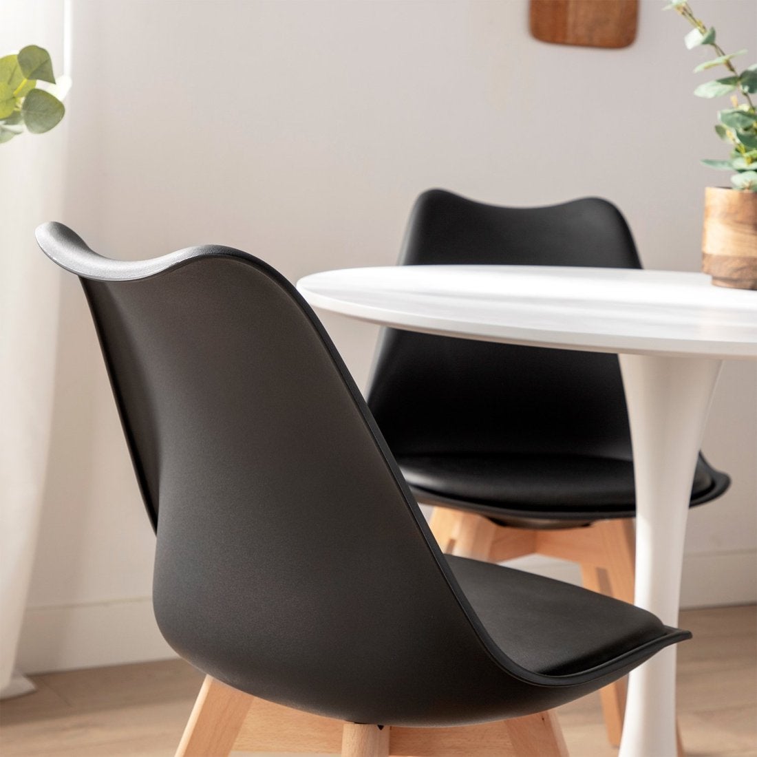 Packs 4 sillas polipropileno negro 48 x 82 cm - 8