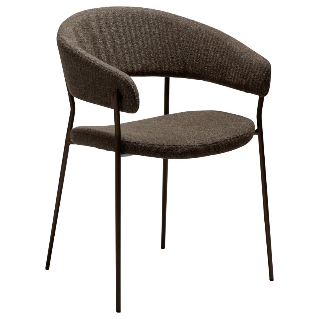 Reboot Dan-Form krzesło stołowe z podłokietnikami bouclé brązowy.