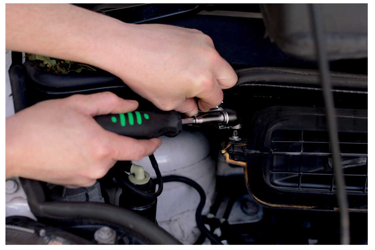 TOURNEVIS A RENVOI D'ANGLE - 2