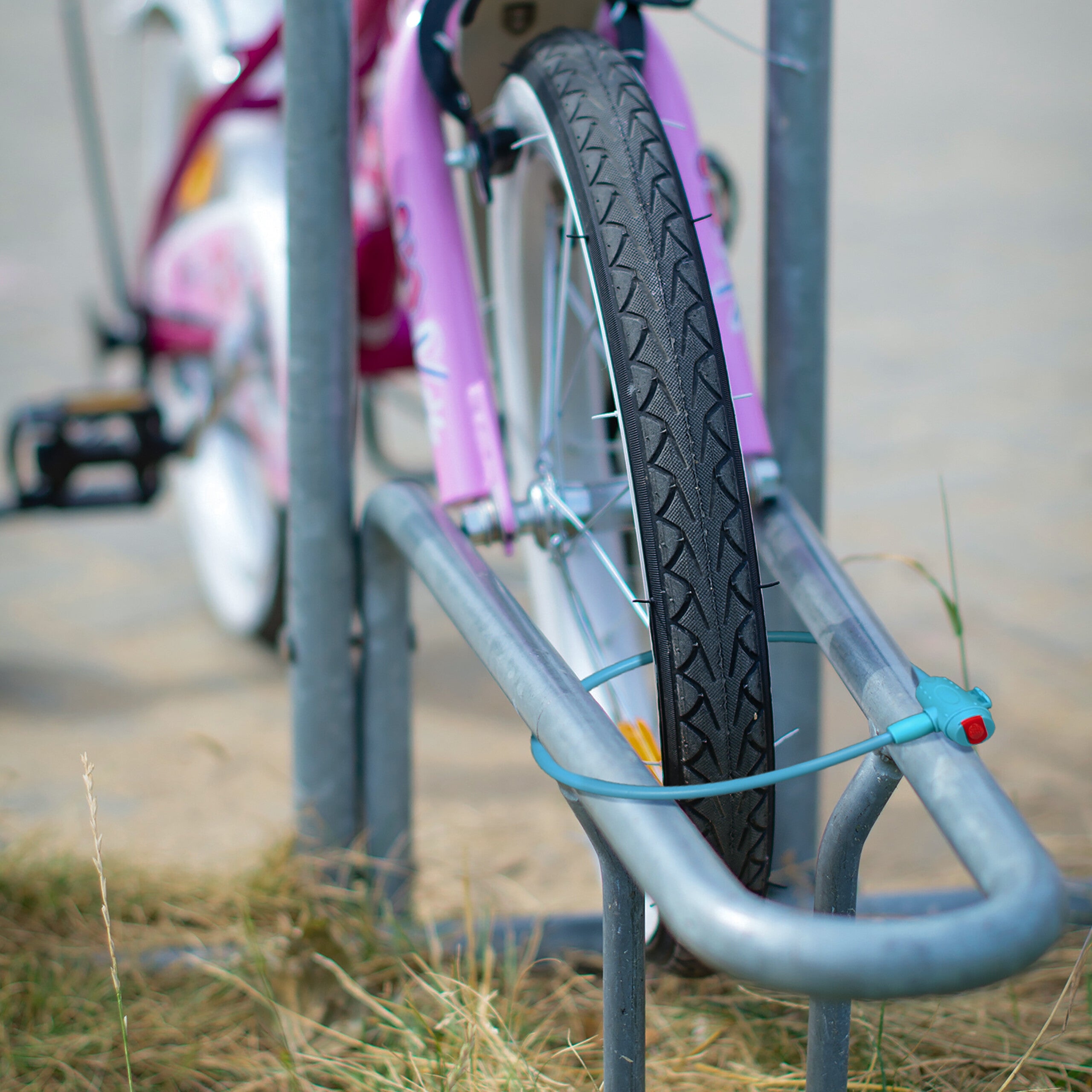 Antivol Vélo Halfords - Câble Avec Serrure à Clé - 2 Clés Fournies - Neuf