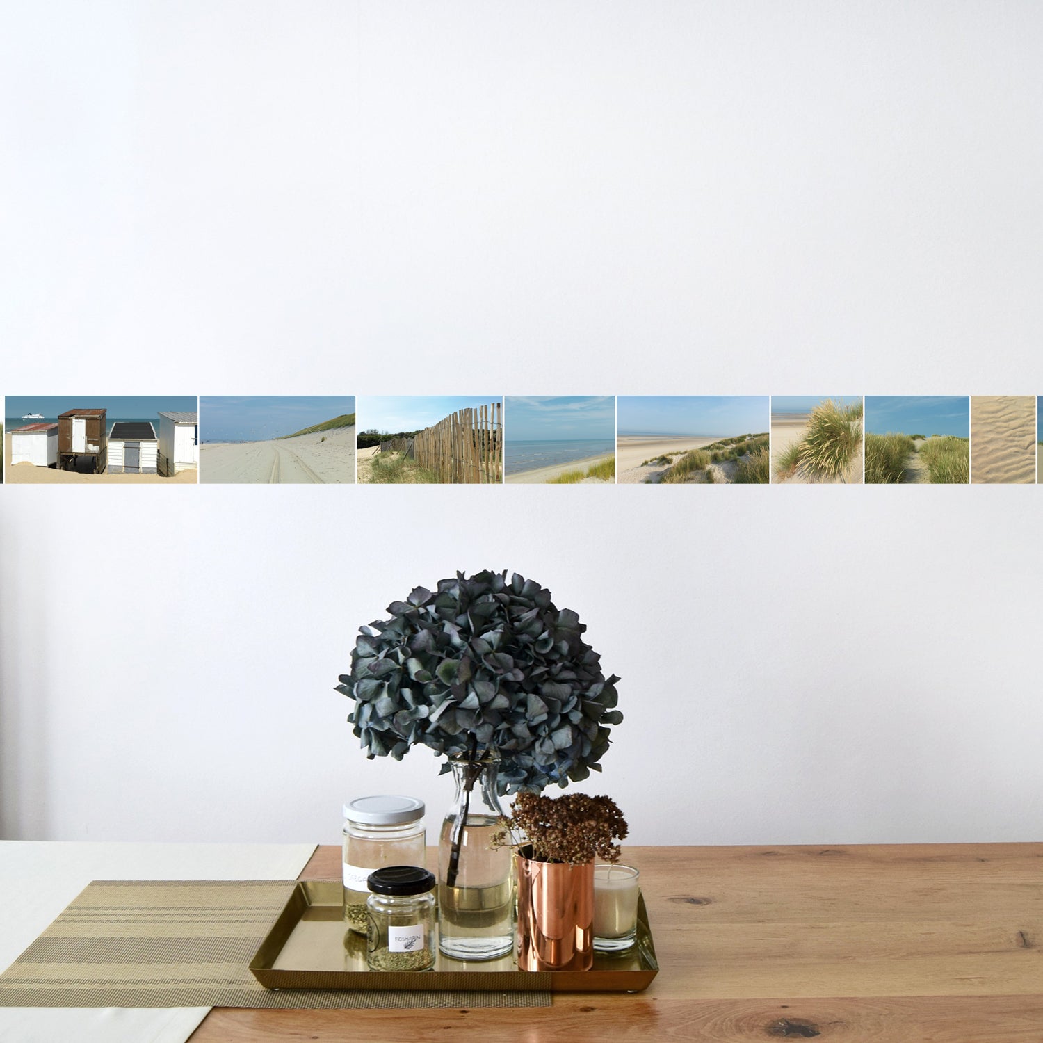 Frise décorative adhésive, au bord de la mer, dunes, mouettes et cabines de plage en bois, 10 cm X 300 cm - 3