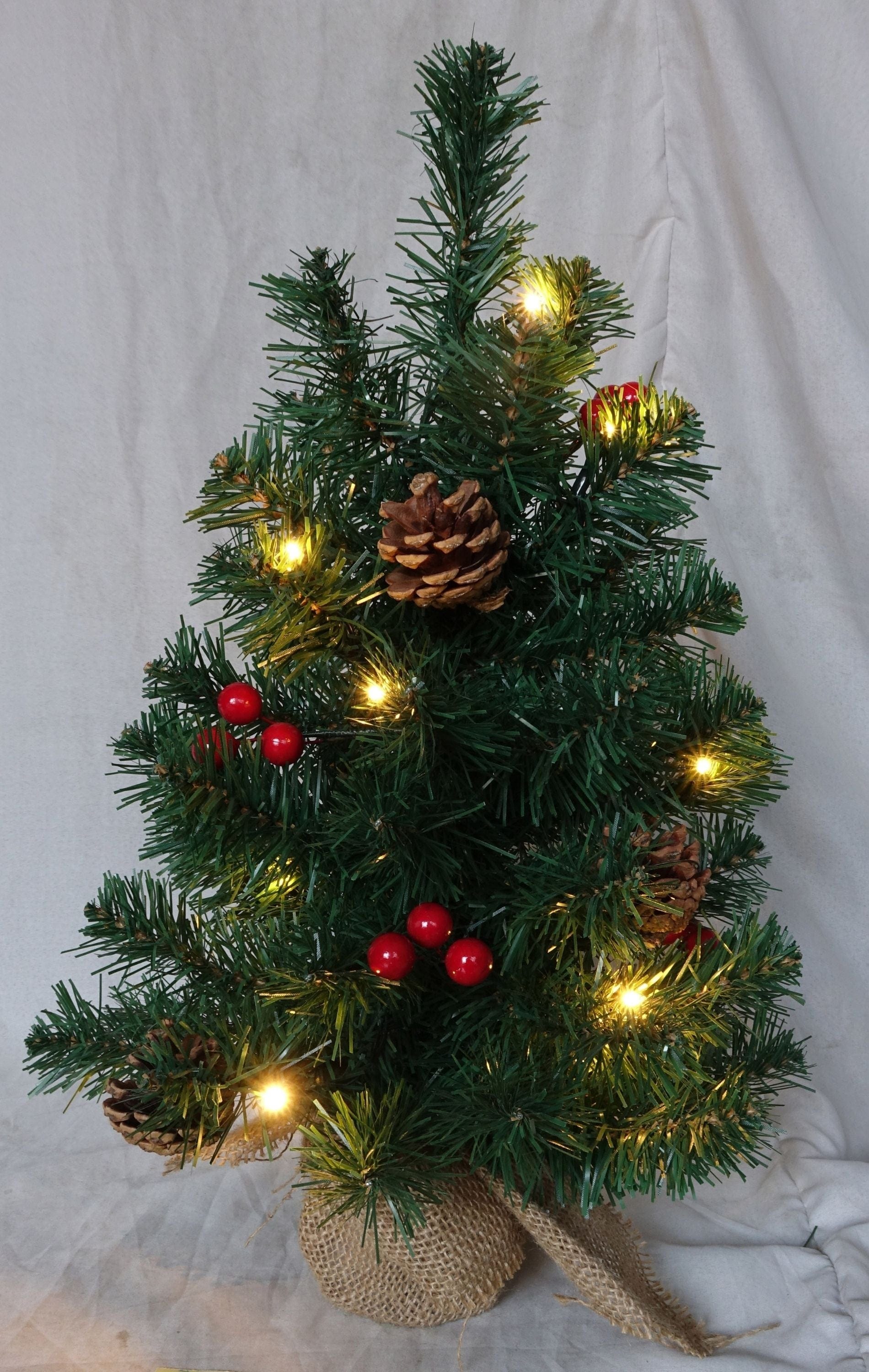 Sapin Boules Rouges Elegant Sapin de Noël 15 lumières LED chaudes, avec pommes de pin et boules ...