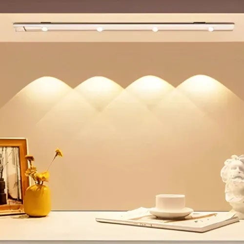 Lampa LED z czujnikiem ruchu do szafy, ładowalny kinkiet wewnętrzny, 3000-6000 K, magnetyczna lampka nocna do kuchni (czarna, 20 cm)