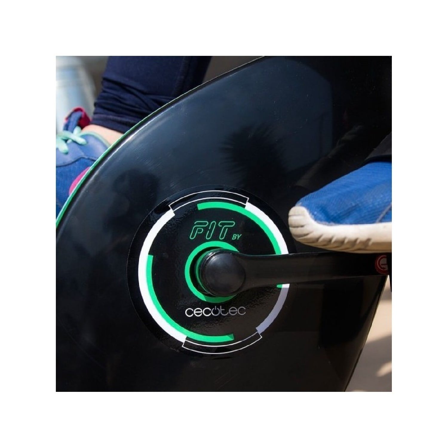 Cecotec Bicicleta estática dobrável com sistema Silence Fit e monitor cardíaco. - 4