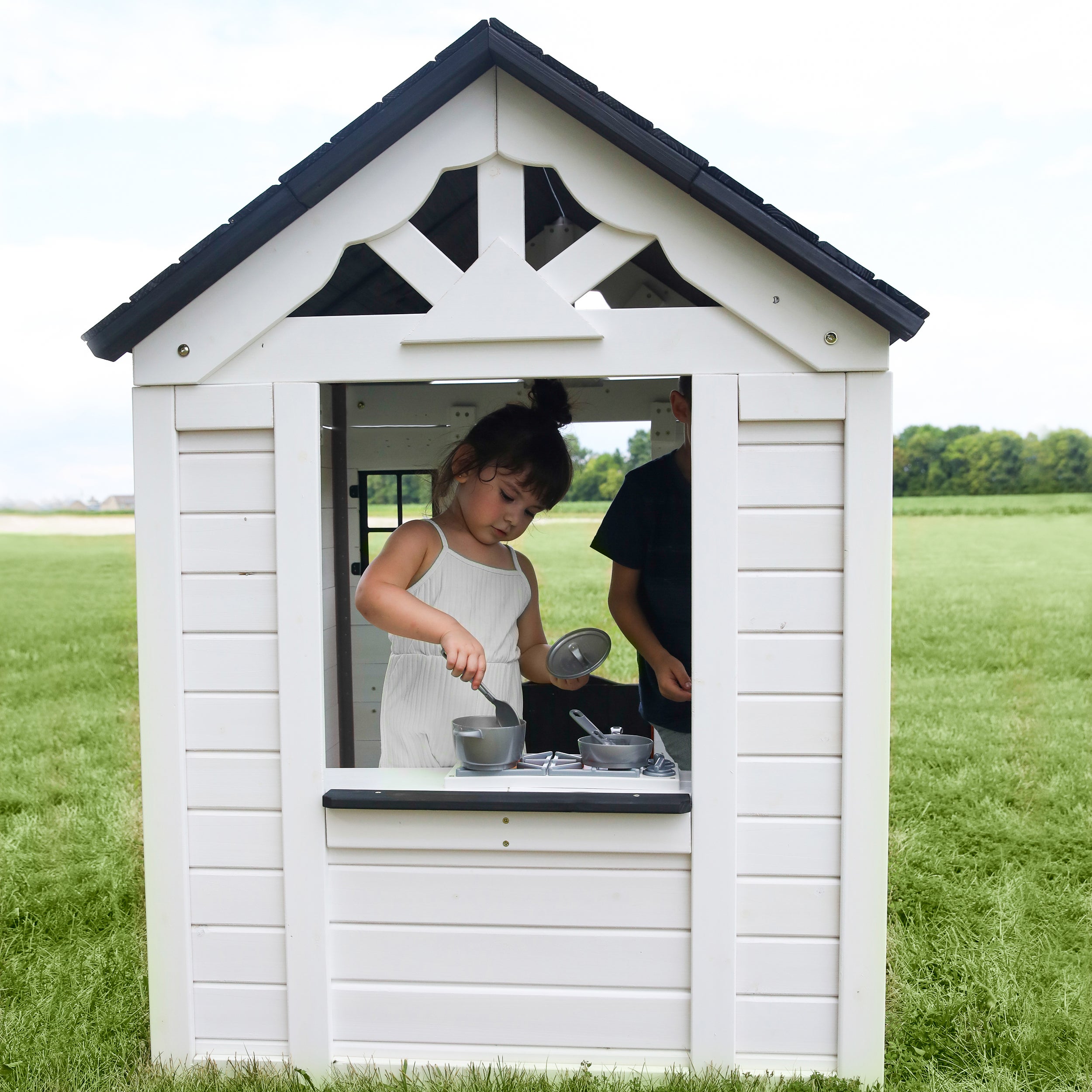 Backyard Discovery Sweetwater, Cabane Extérieur Bois Pour Enfant - Blanche/Noire | Maisonnette De Jeux Pour Jardin | Avec Cuisine, Accessoires Et - 5