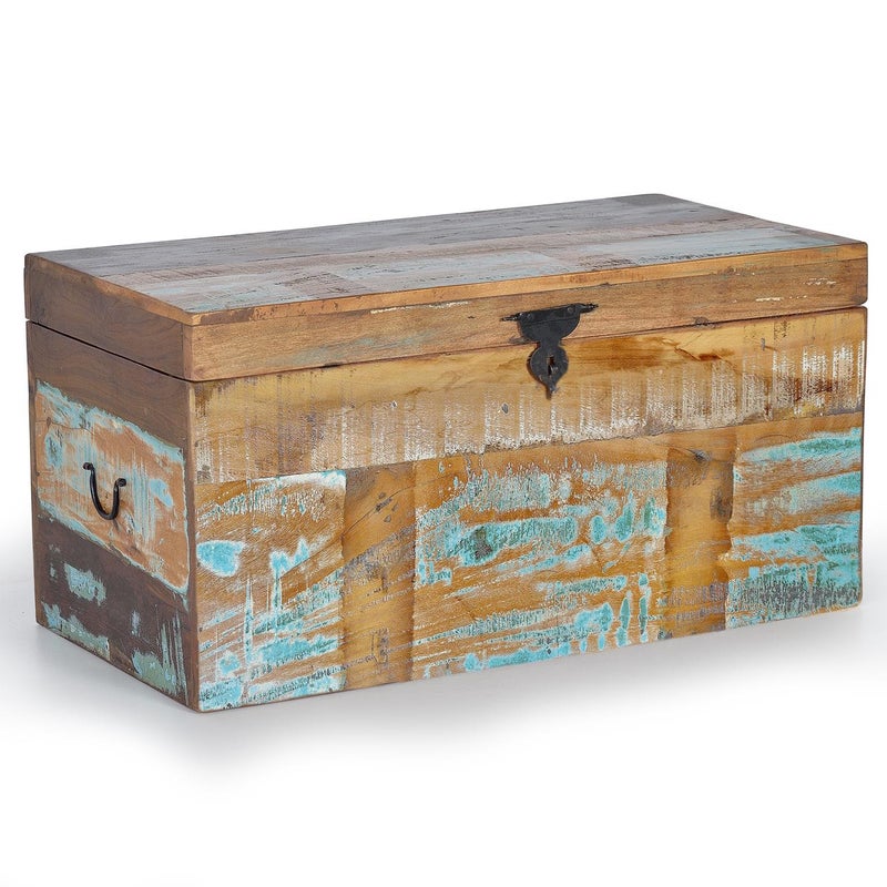 Ręcznie robiony kufer z odzyskanego wielokolorowego drewna