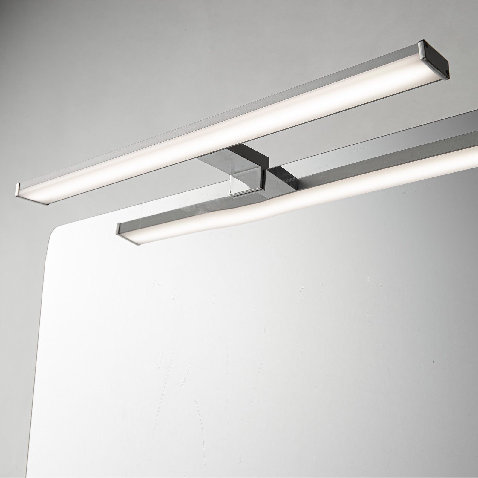 Applique mural LED 12W 50 cm IP44 pour salle de bain, miroir et meuble, slim, en aluminium chromé avec lumière blanche neutre. - 2