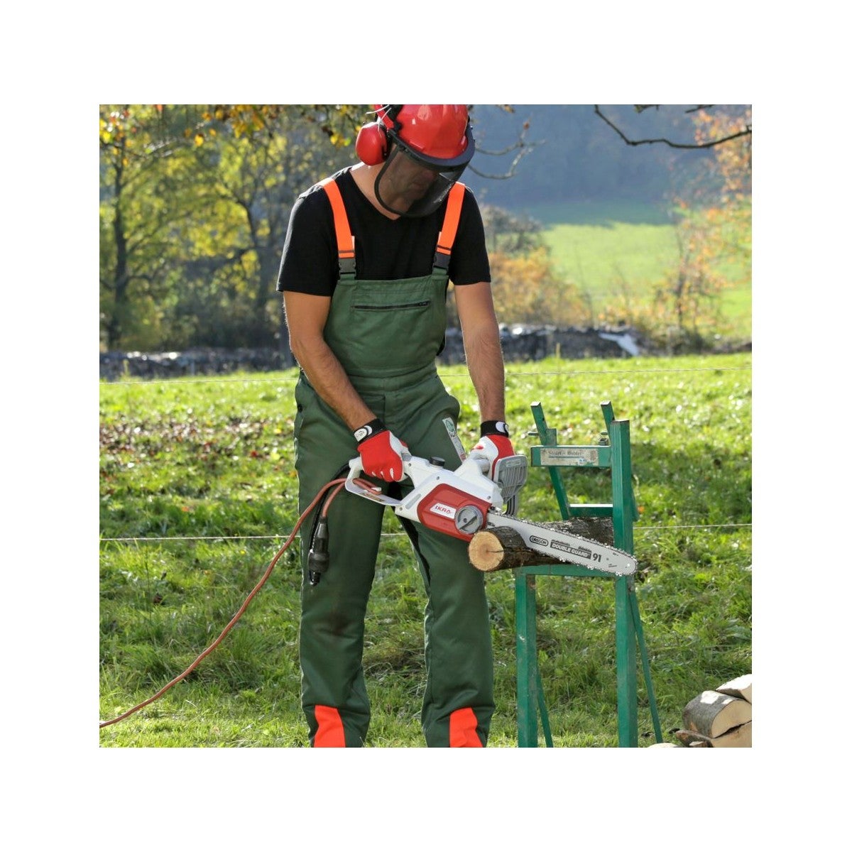 Motosega elettrica 2200 W con barra TRILINK 40 cm, taglio rapido, antivibrazione, tensione catena senza attrezzi, lubrificazione automatica IKRA - 2
