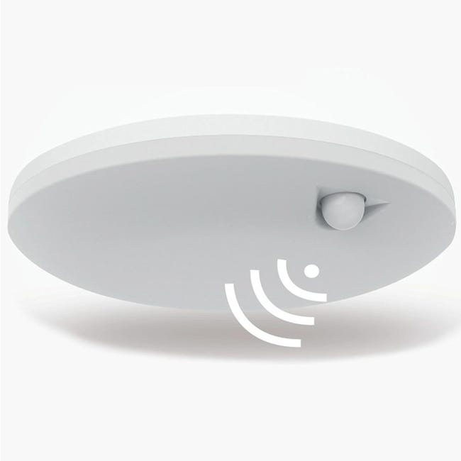 Luceco Solar LED Guardian Applique con sensore di movimento PIR, 6,8 Watt, bianco Luceco Solar LED Guardian Applique con sensore di movimento PIR, 6,8 Watt, bianco