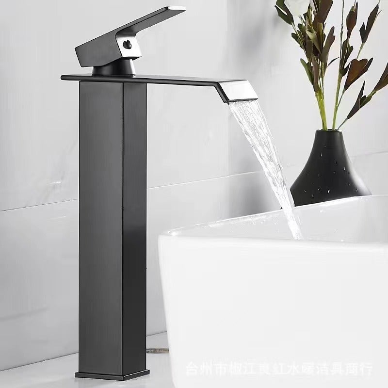 Czarna bateria łazienkowa z wodospadem, bateria łazienkowa ze stali nierdzewnej, jednouchwytowa bateria łazienkowa z wodospadem, krótka