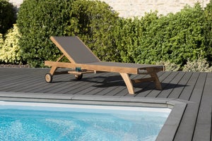 Lettino Da Esterno In Vero Teak Naturale RSPL – Reclinabile Con Ruote, Per Piscina E Giardino, Alta Qualità (cuscinone Non Incluso)