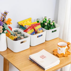 Cetomo Lot de 4 paniers de rangement ouverts en plastique, boîtes de rangement pour étagères, organiseurs avec poignées pour bureau, comptoirs