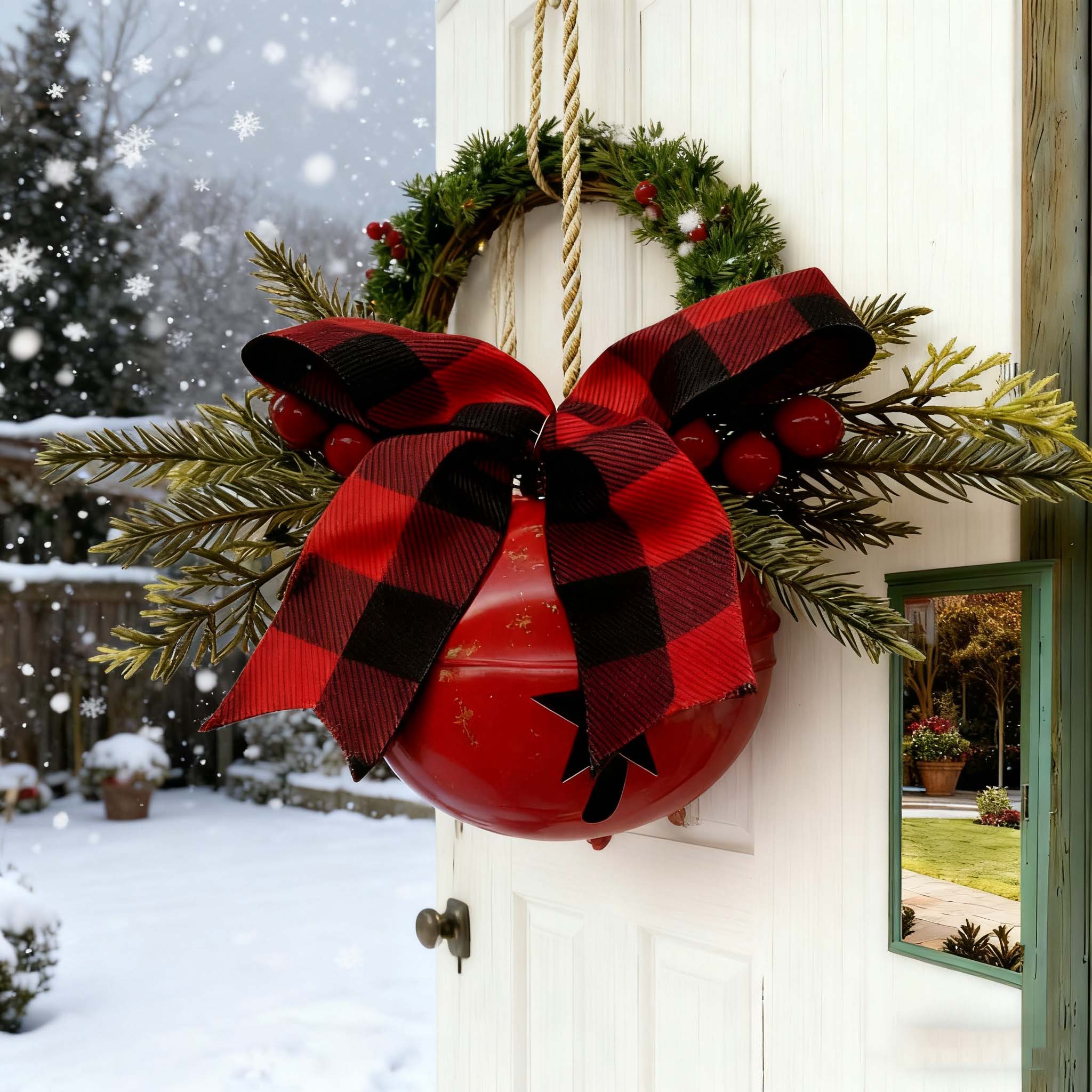 Cloche de Noël rouge et dorée – Décoration vibrante en fonte avec nœud écossais pour porte, fenêtre ou arbre de Noël – Élégance festive - 3