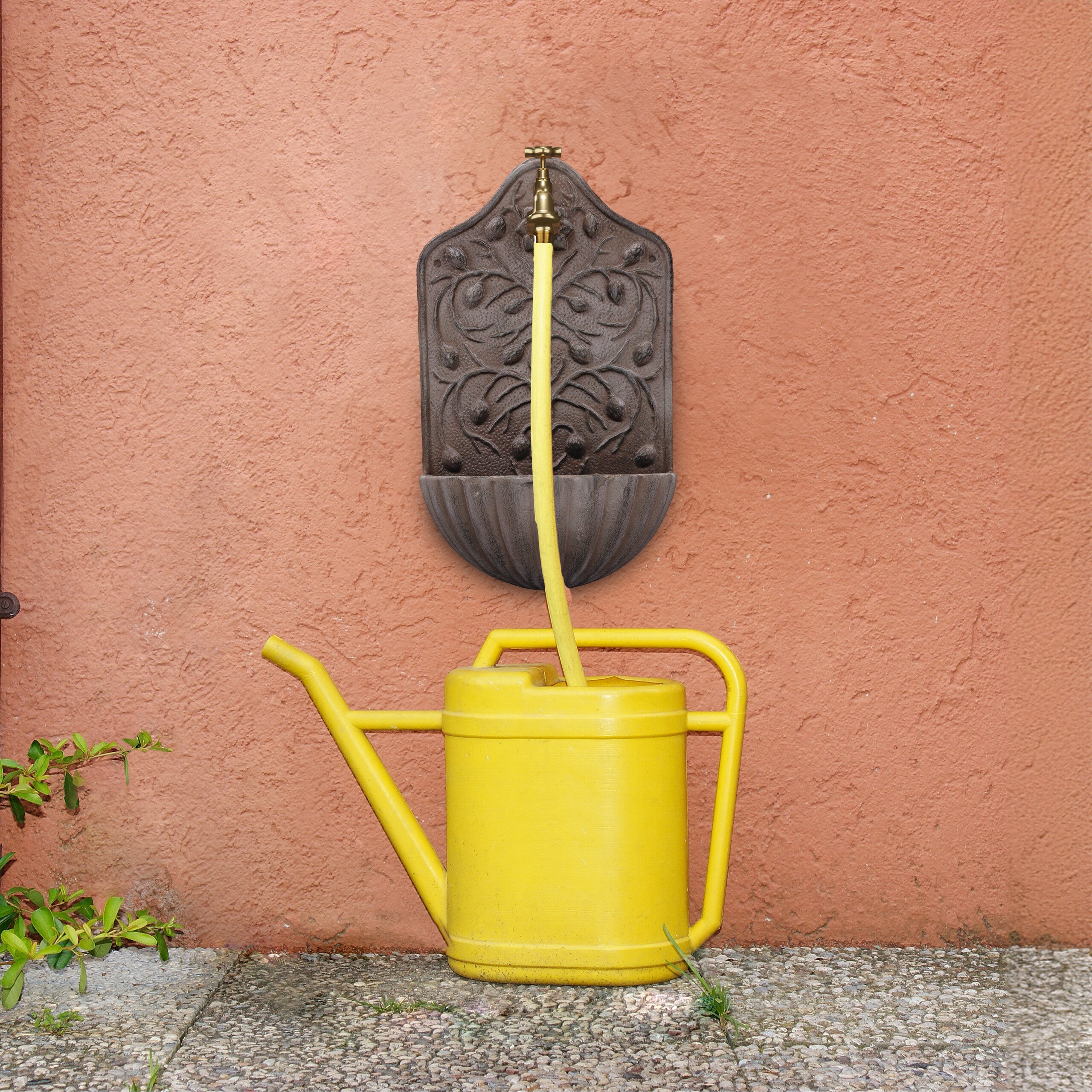 Fontaine extérieure de jardin, robinet, fonte de fer, design antique, H x L x P : 40 x 24 x 15 cm, marron, Relaxdays - 2