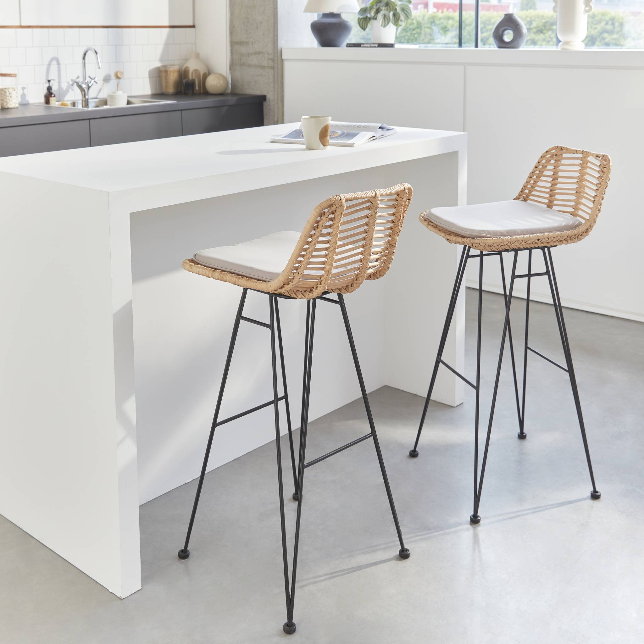 Lot de 2 tabourets de bar 75cm. métal et rotin. assise beige - Cahya CAHYA - 2
