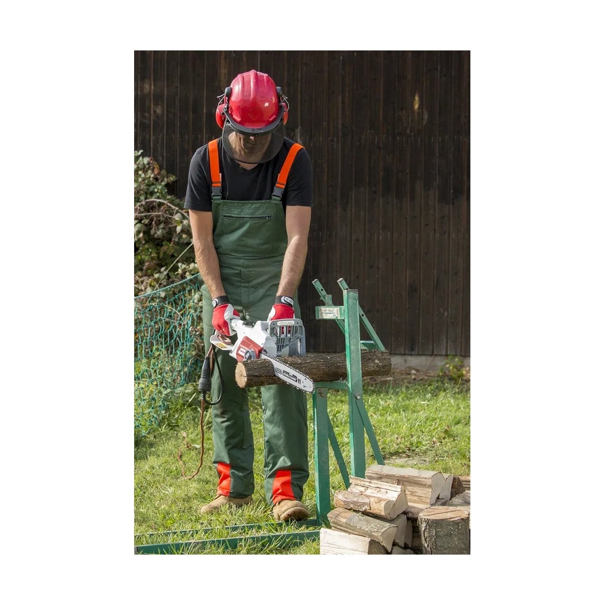 Motosega elettrica 2200 W con barra TRILINK 40 cm, taglio rapido, antivibrazione, tensione catena senza attrezzi, lubrificazione automatica IKRA - 8