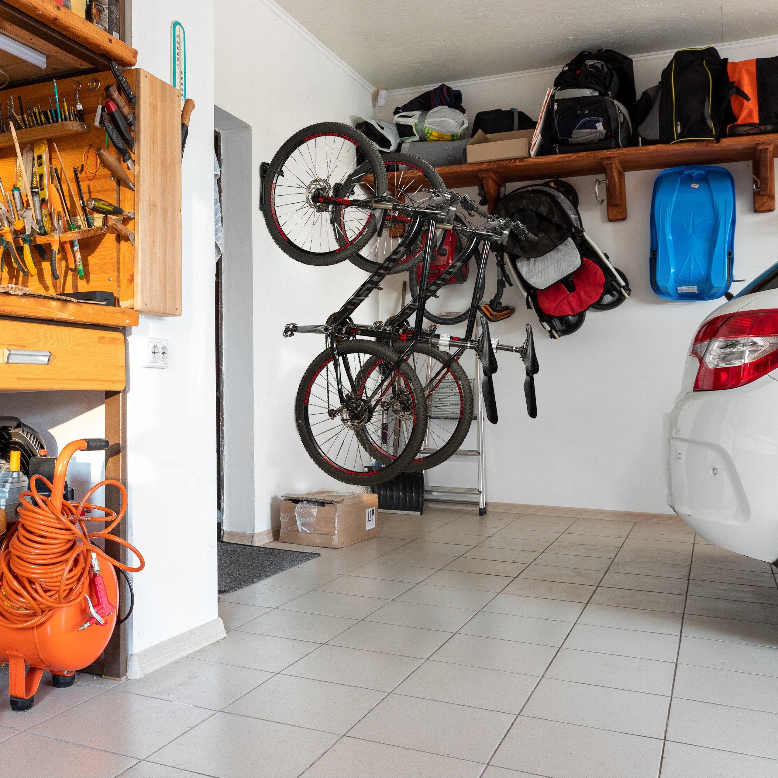 Support vélo mural en lot de 2, charge maximale : 25 kg, suspension verticale, métal (acier), noir, Relaxdays - 5