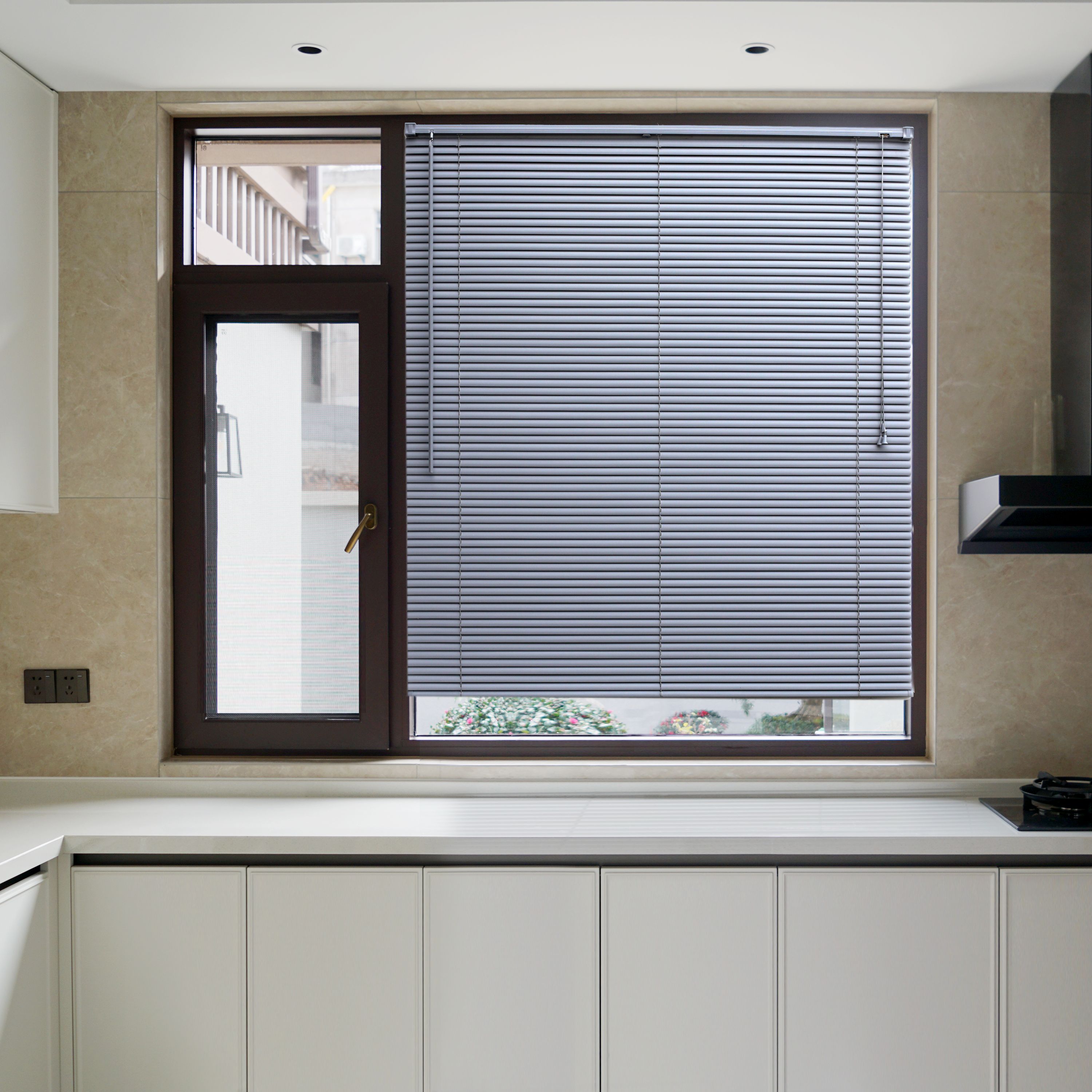 Żaluzja wenecka PCV 24,5 mm, Brega szara, szer. 80 x wys. 155 cm