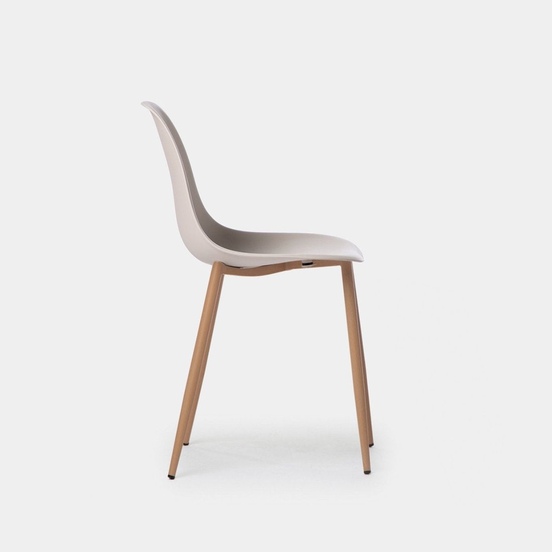 Set 6 sedie in polipropilene beige con gambe naturali Nina - 7